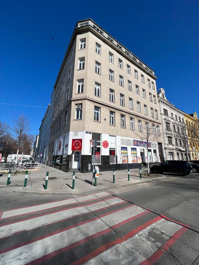 Delightful 1 Bedroom Near Schoenbrunn And Westbahnhof With Big Porch Vienne Extérieur photo